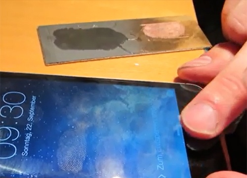 Clip hack tinh nang bao mat van tay tren iPhone 5S hinh anh