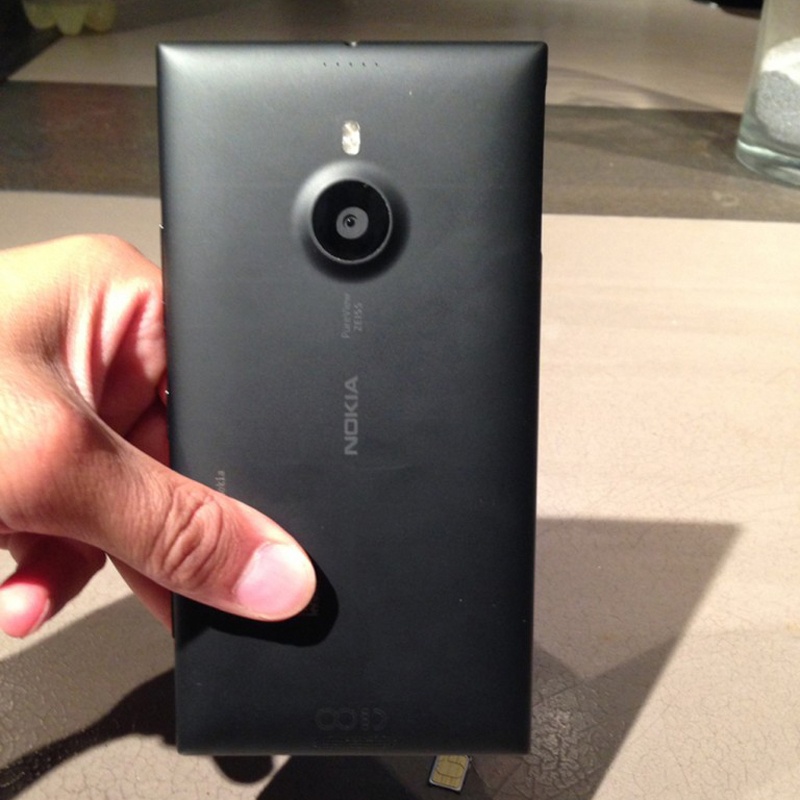 Chan dung Lumia 1520 - smartphone cuoi cung cua Nokia hinh anh