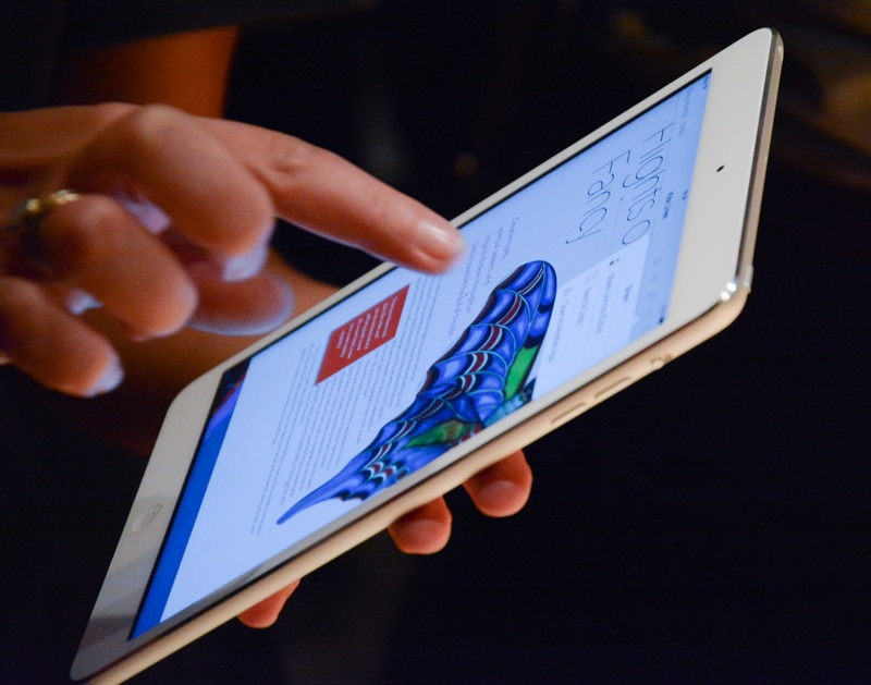 Thi truong may tinh bang ‘nin tho’ cho iPad moi hinh anh