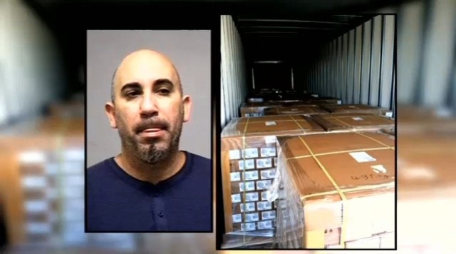 Ke trom xe tai cho 22.000 chiec LG G2 da bi bat hinh anh