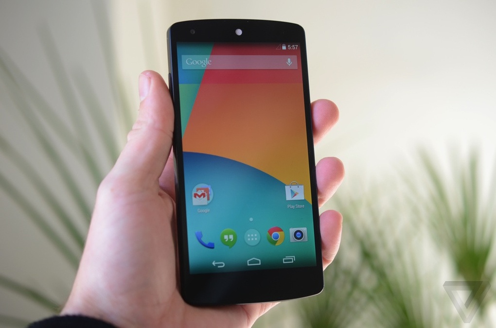 Anh va clip thuc te Nexus 5 gia 350 USD hinh anh