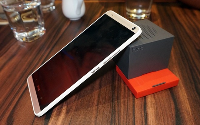 Blog 21h: iPad mini 2 bat dau ban, HTC One Max ra mat tai VN hinh anh