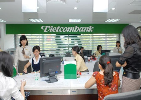 Bao nhieu nhan vien Vietcombank ‘ra duong’ nam 2013? hinh anh