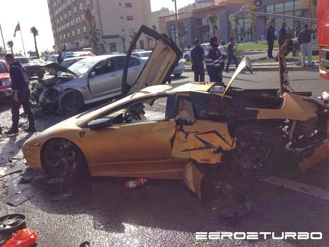Lamborghini Murcielago nat tuom tai Kuwait hinh anh