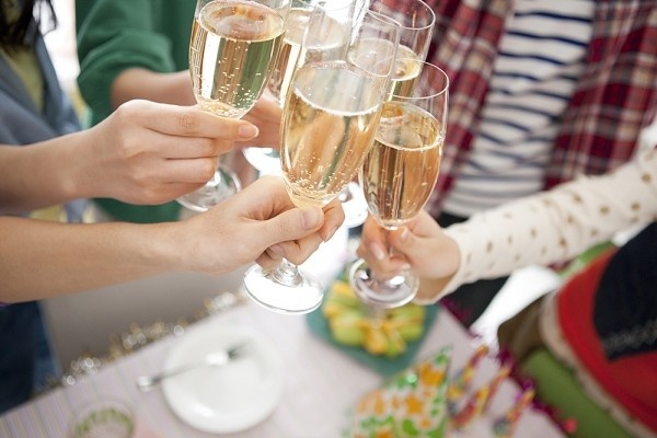 An cuoi thue – nghe sieu la mua cuoi hinh anh