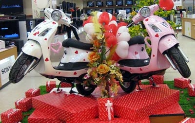 Giang bay khuyen mai cuoi nam lua khach hinh anh