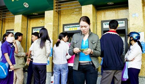 Chong nghen ATM trong dip Tet hinh anh