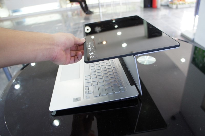 Sony Vaio Fit Flip man hinh 3-trong-1 ra mat tai Viet Nam hinh anh