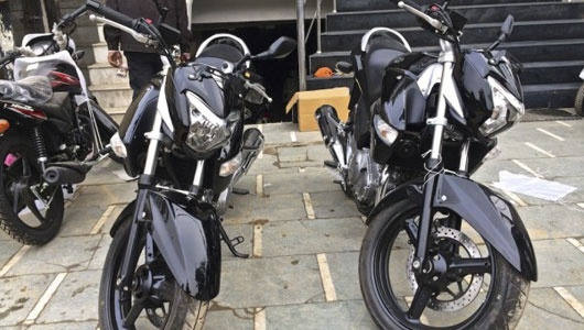 Doi thu cua Honda CB250R chinh thuc lo dien hinh anh