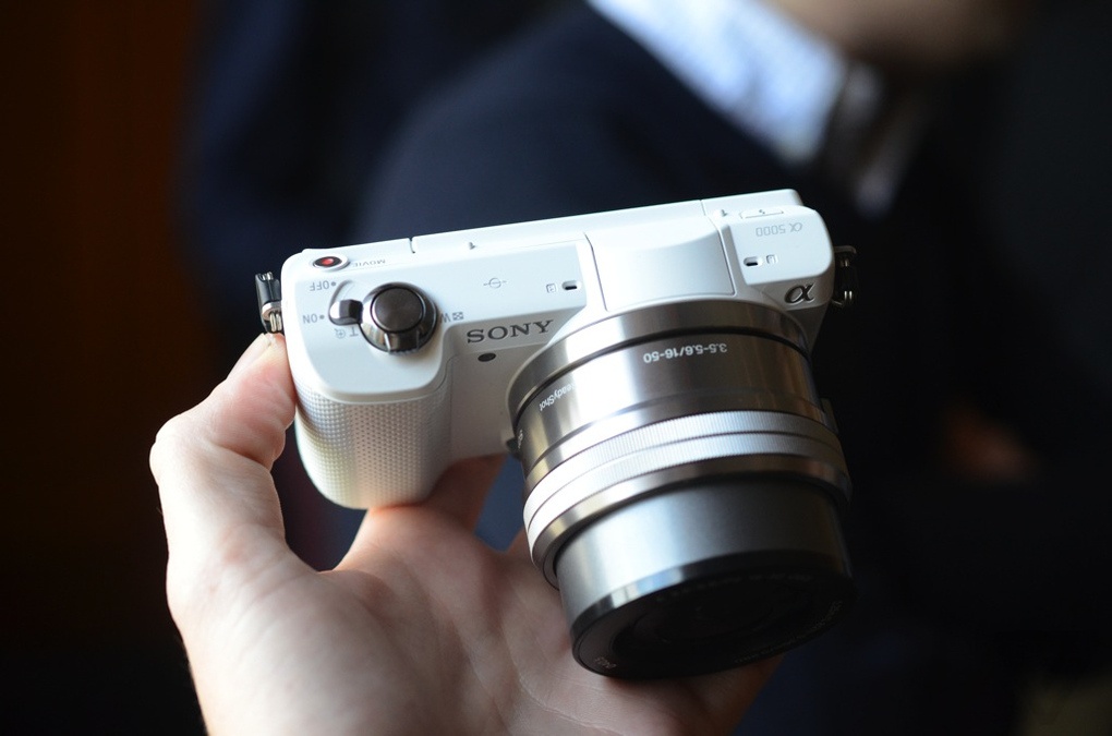 Thuong hieu may anh khong guong lat NEX bi khai tu hinh anh