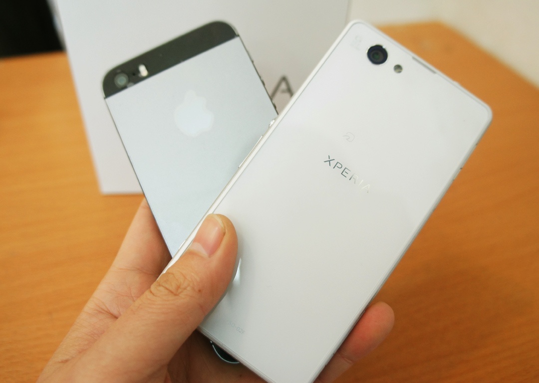 Dien thoai xach tay chung gia truoc Tet hinh anh