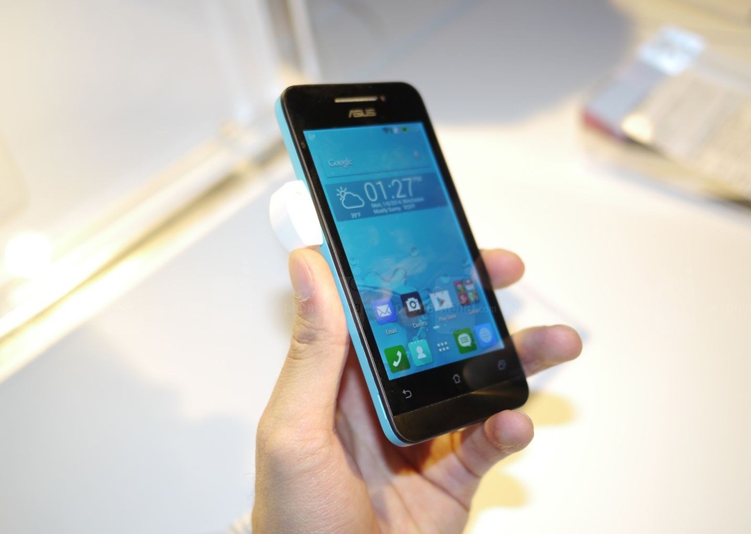 Smartphone gia re se canh tranh nghet tho nam 2014 hinh anh