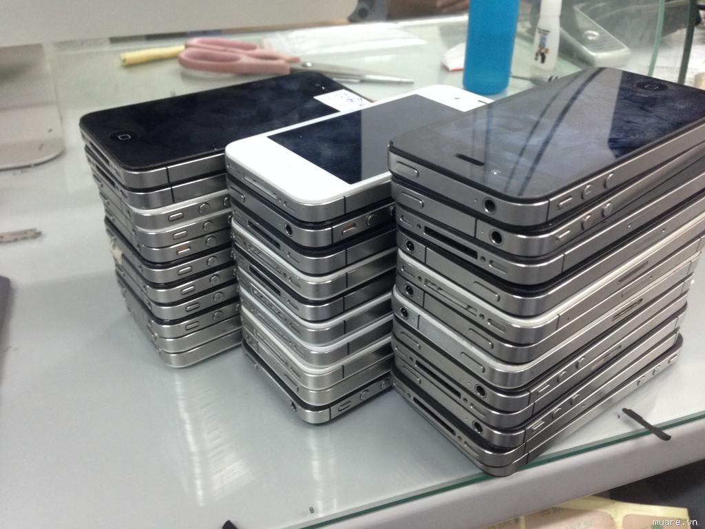 iPhone 4, 4S gia mem dat khach dip can Tet hinh anh
