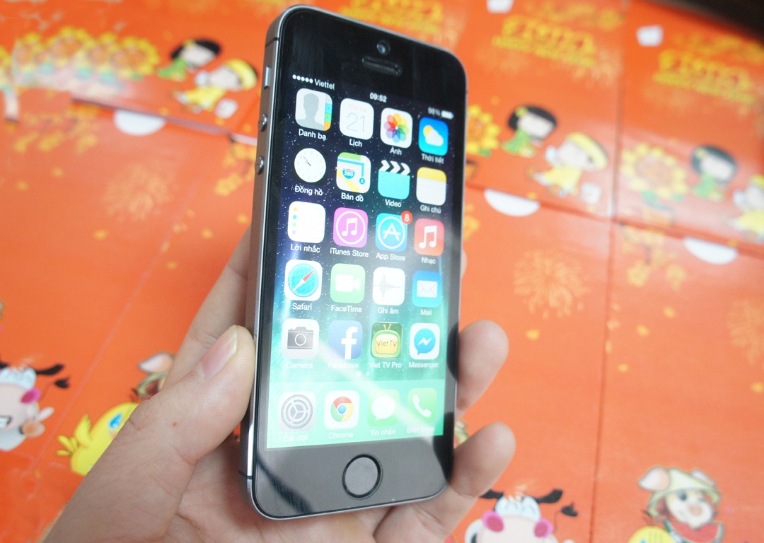 iPhone 5S chung gia, ban cham truoc Tet hinh anh