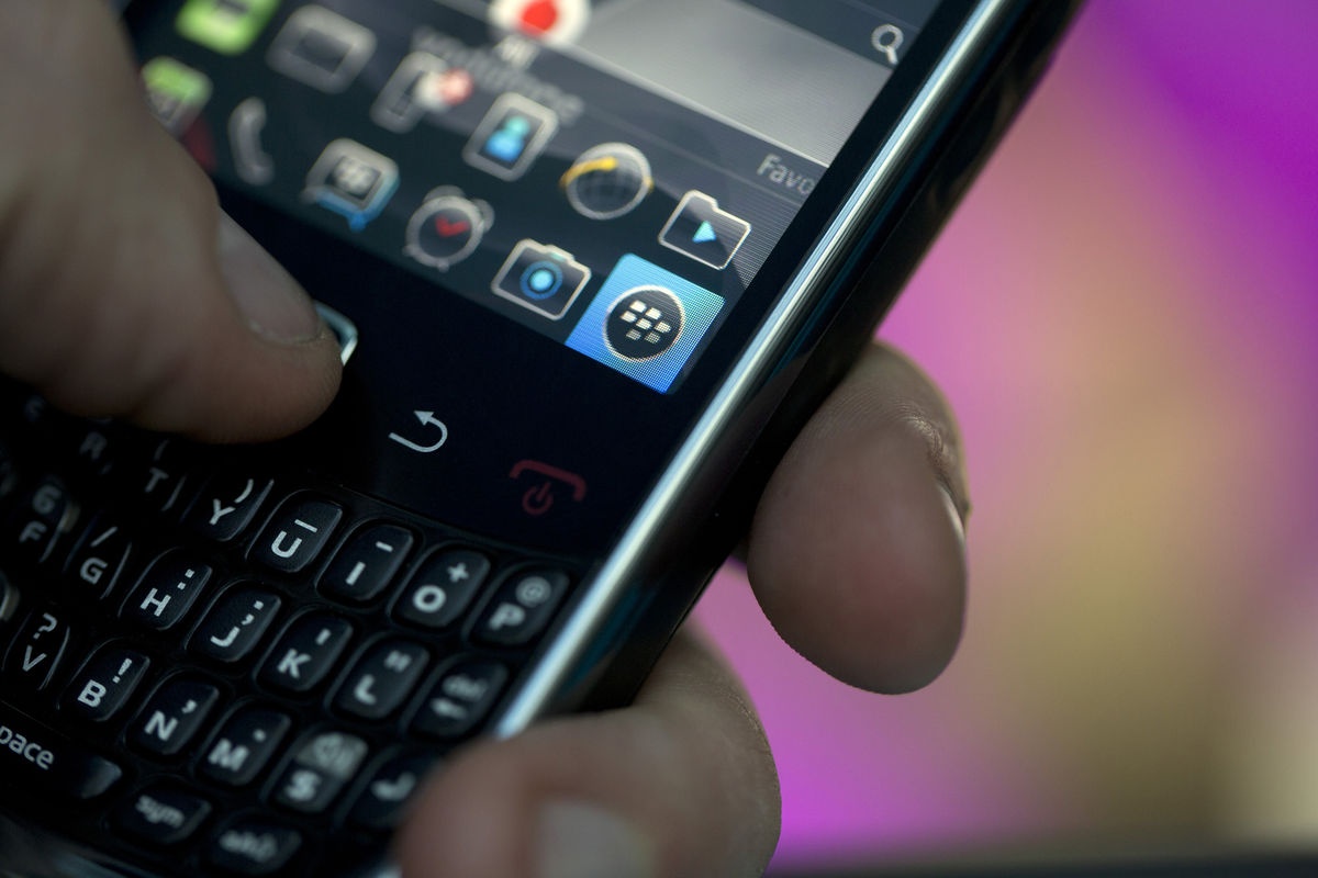 BlackBerry ban het bat dong san de duy tri su song hinh anh