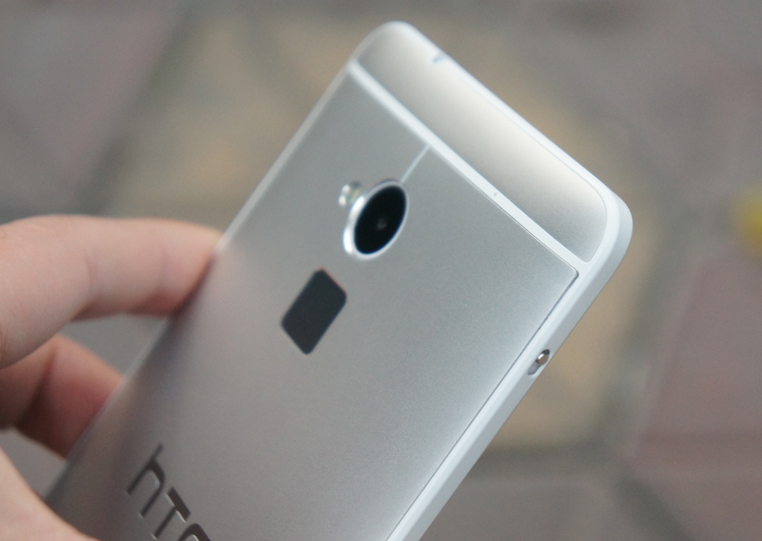 Danh gia HTC One Max: Thiet ke dep, man hinh tot hinh anh