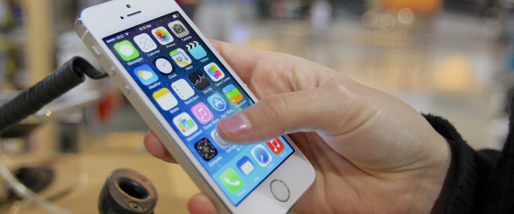 7 dau hieu cho thay ban doi xu te voi chiec iPhone cua minh hinh anh