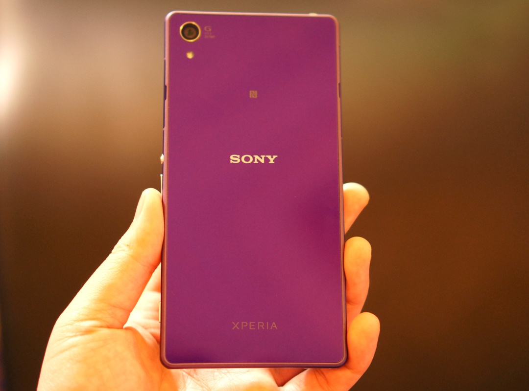Phu kien sac khong day sieu dat cho Xperia Z2 hinh anh