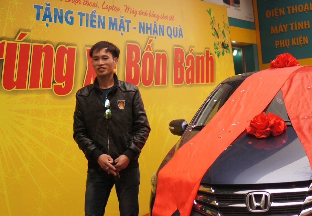 Trung Honda City sau khi mua 4 chiec smartphone hinh anh