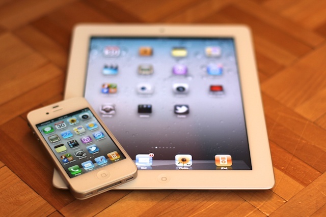 iPhone 4S, iPad 2 se bi khai tu hom nay hinh anh