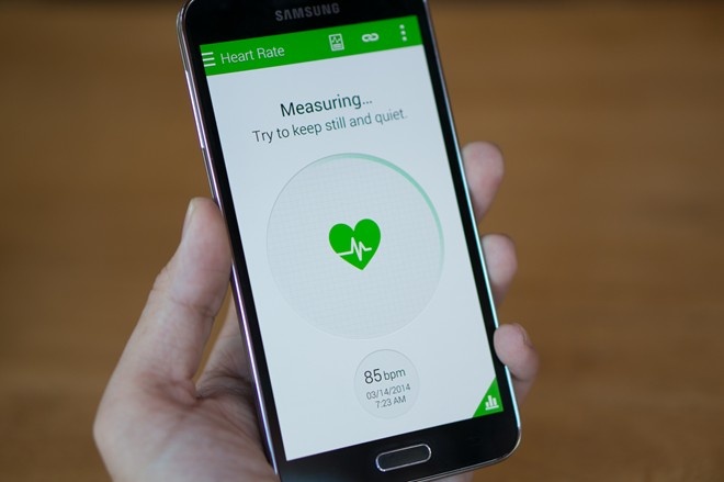 4 smartphone cao cap sap ban o Viet Nam hinh anh