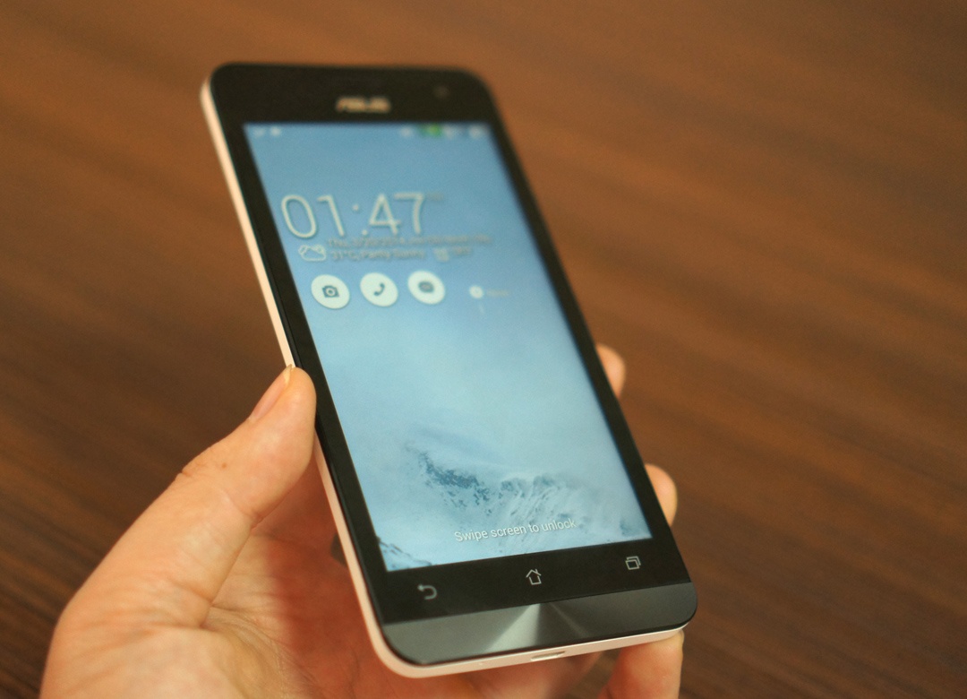 Zenfone 5 co 2 phien ban, gia du kien tu 4,5 trieu dong hinh anh