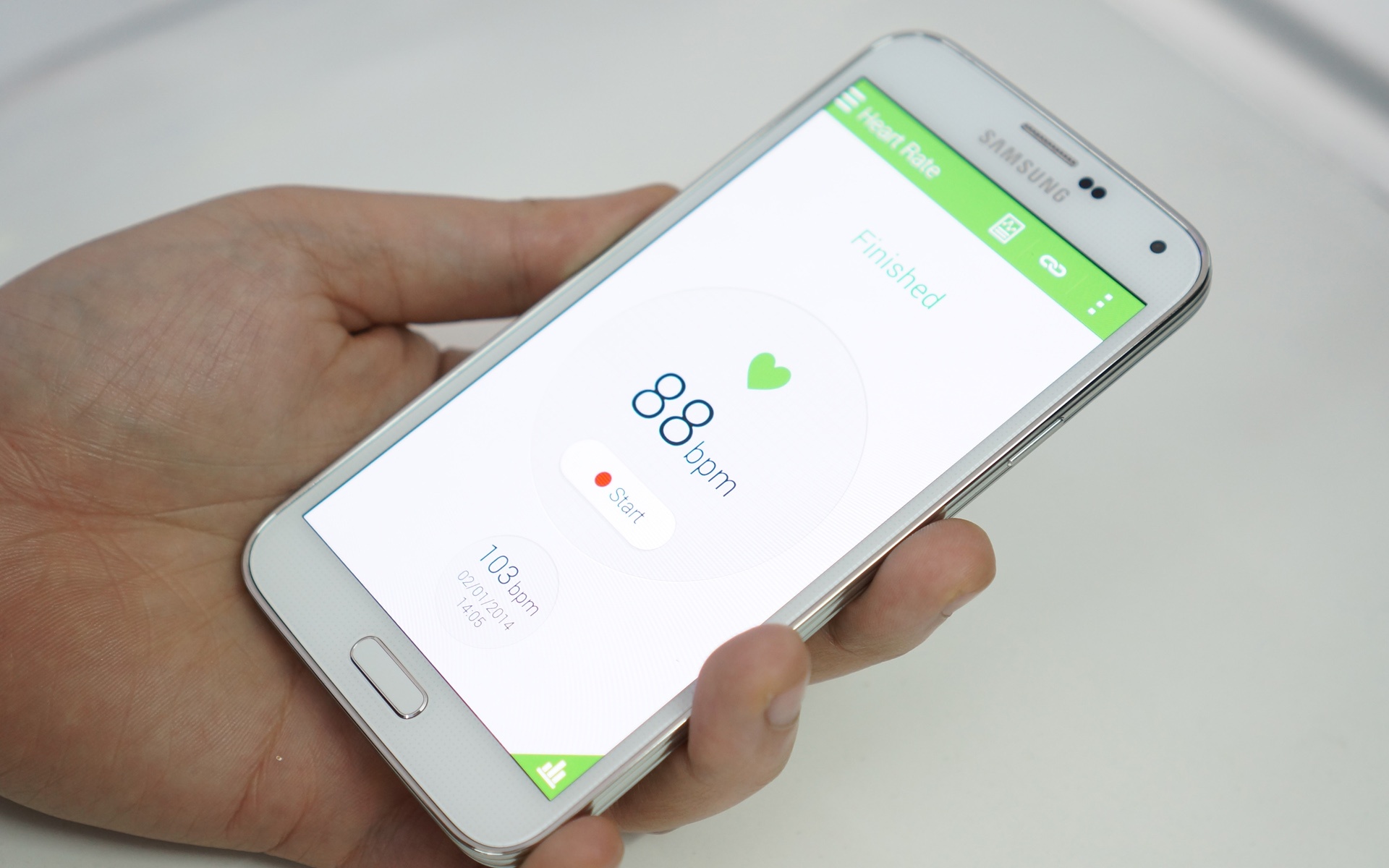 Cach do nhip tim tren iPhone, dien thoai Android hinh anh