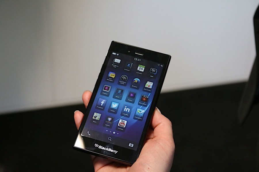 BlackBerry Z3 co gia khoang 6 trieu dong tai Viet Nam hinh anh