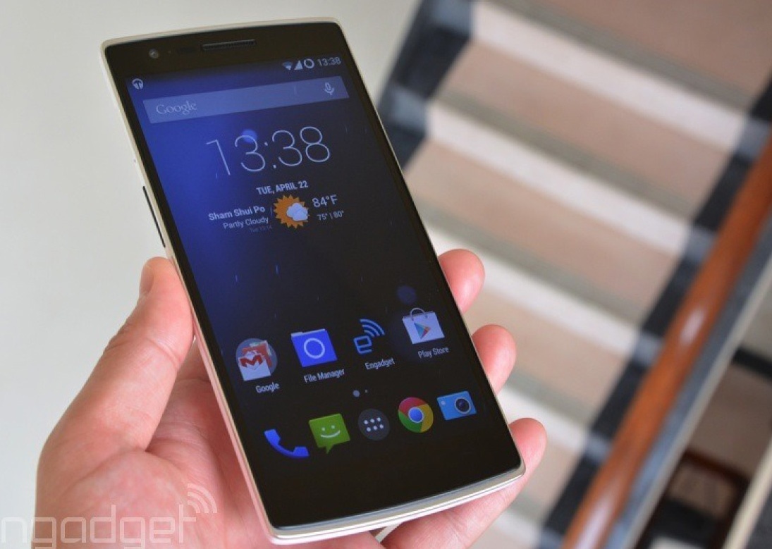 Smartphone manh ngang Galaxy S5 co gia 300 USD hinh anh