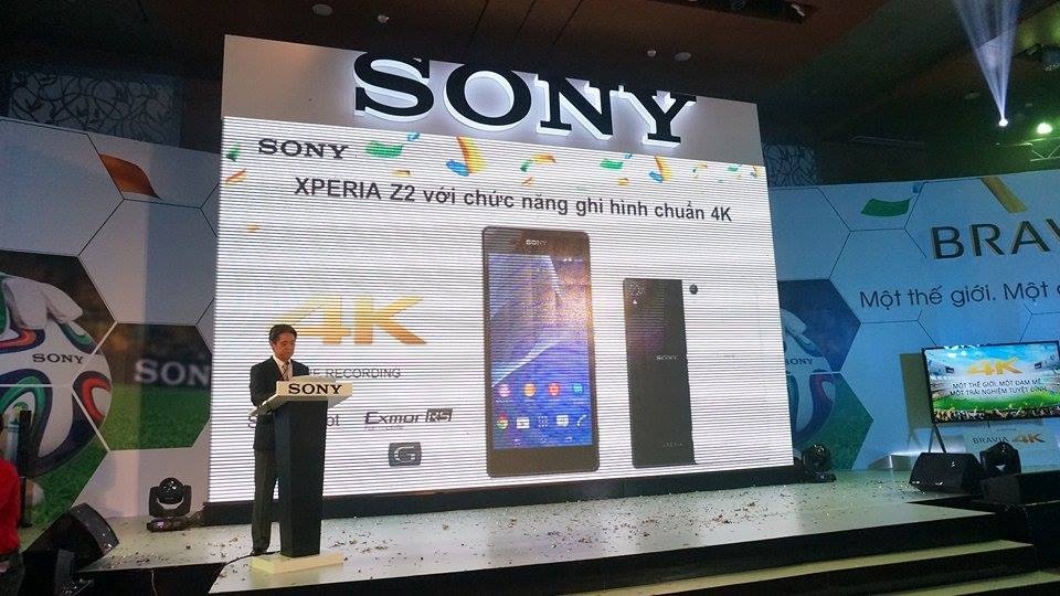 Đại diện Sony giới thiệu Xperia Z2 tại thị trường Việt Nam. Ảnh: Duy Tín.