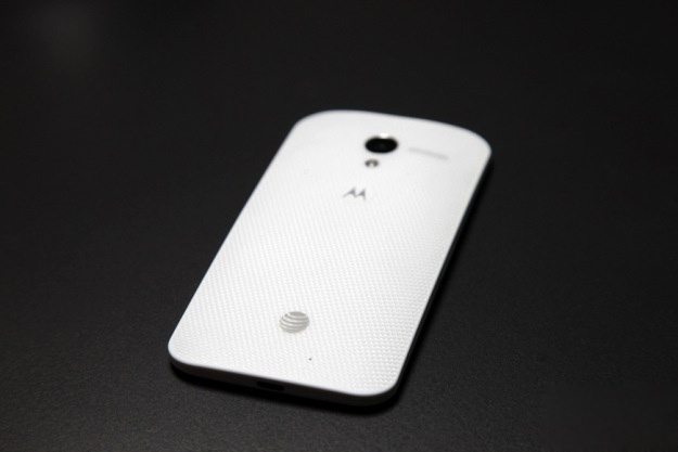 Ro ri tai lieu ve Moto E gia hon 2 trieu dong hinh anh