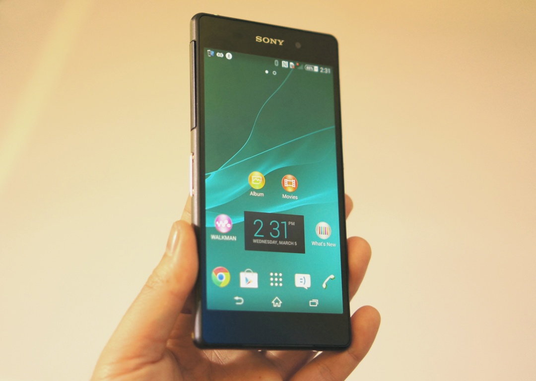 Thi truong e am, Xperia Z2 chinh hang van chay hang hinh anh