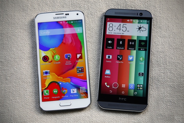 Gia Galaxy S5, HTC One M8 xach tay ha nhiet tai Viet Nam hinh anh