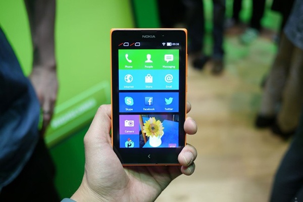Nokia XL se co gia 4 trieu, len ke giua thang 6 hinh anh