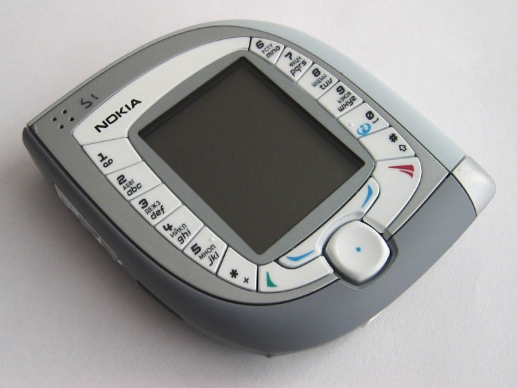 10 thiet ke dien thoai sieu di trong lich su Nokia hinh anh