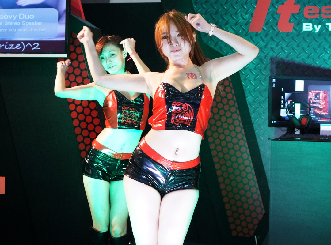 Bong hong xinh dep tai trien lam cong nghe Computex 2014 hinh anh