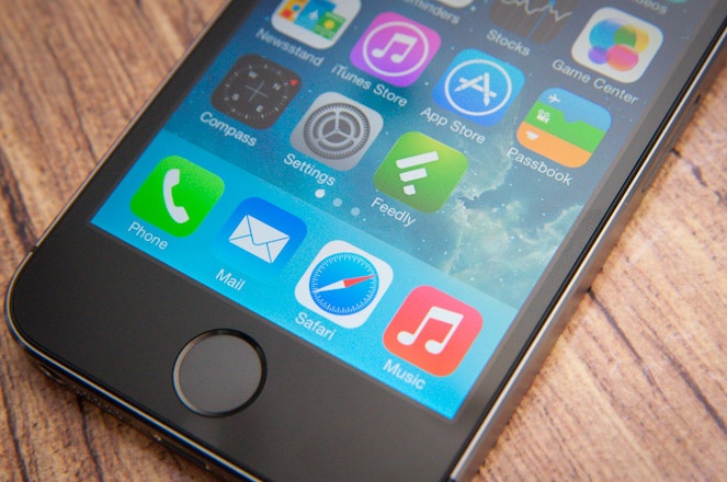 iPhone, Zenfone, Lumia duoc doc gia yeu thich nhat thang 5 hinh anh