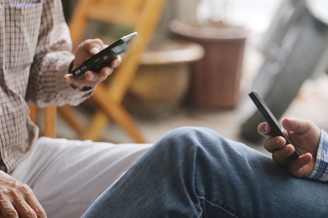 Dien thoai di dong lay di cua ban nhung gi? hinh anh