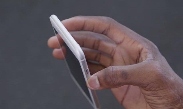 Truyen thong Dai Loan dua tin Lam Chi Dinh cung iPhone 6 hinh anh