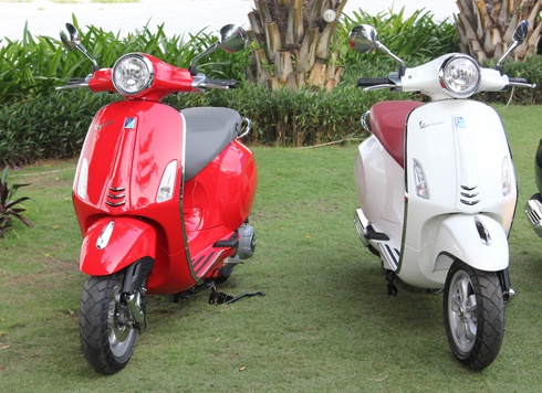 Piaggio Vespa va Honda SH: Doi thu khong cung san hinh anh