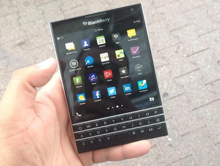BlackBerry Passport tiep tuc lo anh, video thuc te hinh anh