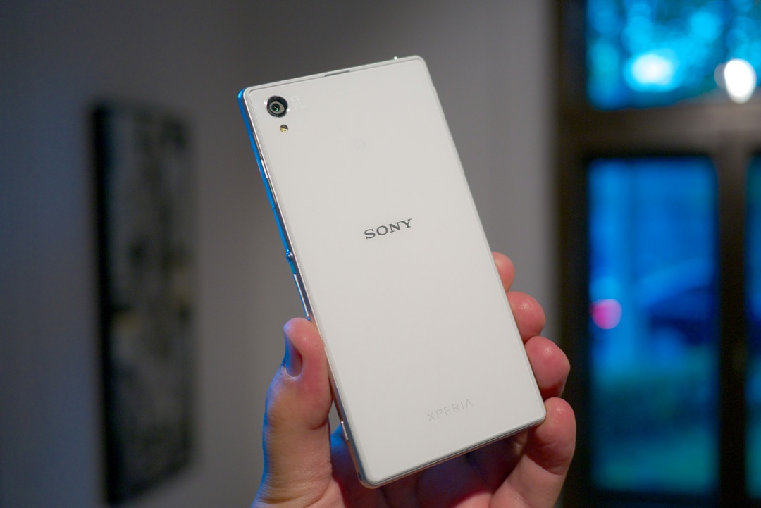 Sony Xperia Z1 chinh hang giam them 1 trieu dong hinh anh