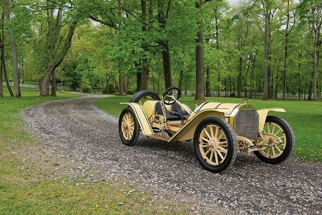 Mẫu xe ra đời năm 1911 này có tên đầy đủ là Mercer Type 35R Raceabout. Đây từng là một trong những siêu xe nhanh và được mơ ước nhất trên thế giới.