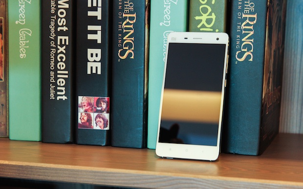 Anh thuc te Xiaomi Mi4: smartphone bom tan gia 6,7 trieu hinh anh