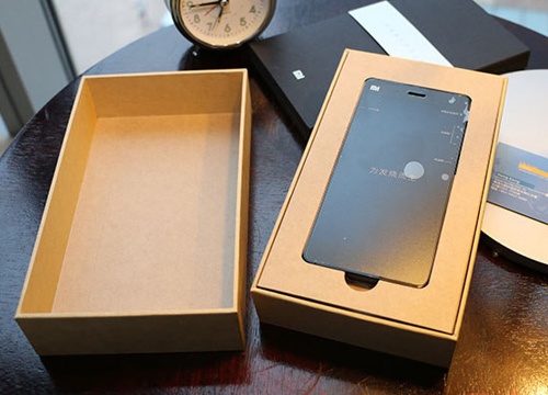 Anh mo hop Xiaomi Mi4 hinh anh