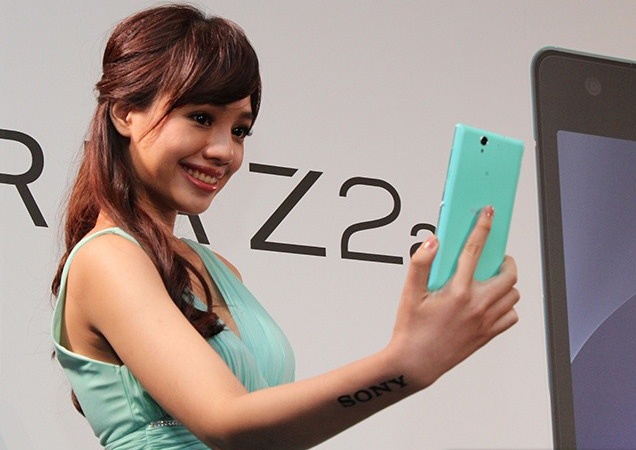 Xperia C3 chuyen chup tu suong co gia khoang 6,8 trieu dong hinh anh