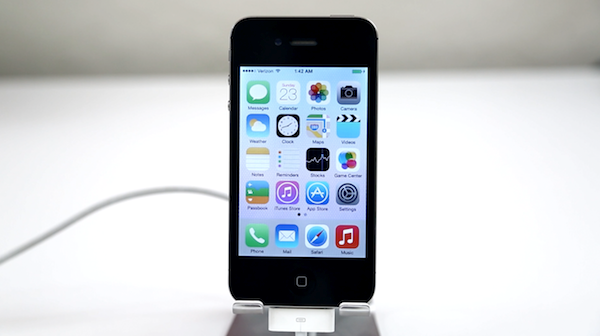 iPhone 4 chinh hang giam gia nhe hinh anh