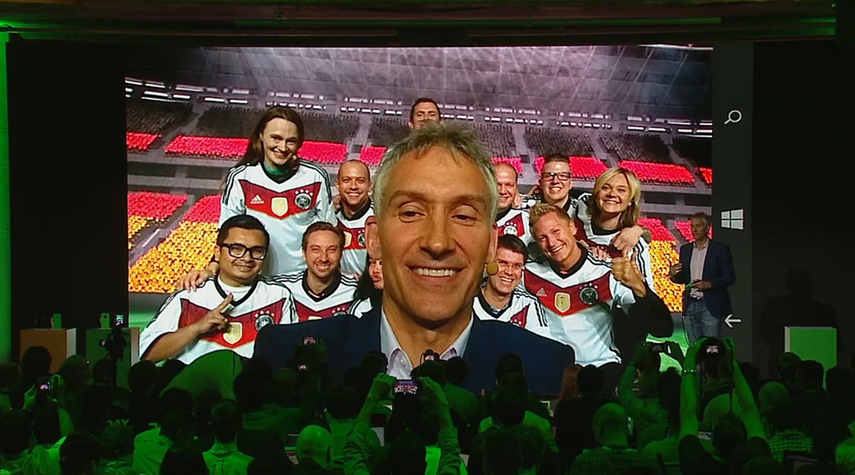 Bức ảnh selfie chụp từ Lumia 730 có độ nét tốt hơn nhiều.