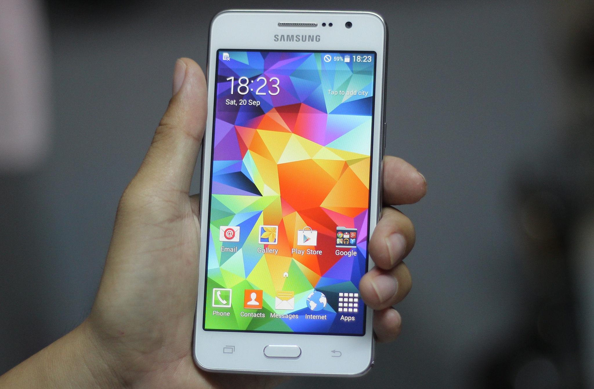 Chi tiet Galaxy Grand Prime - doi thu cua Zenfone 5 tai VN hinh anh