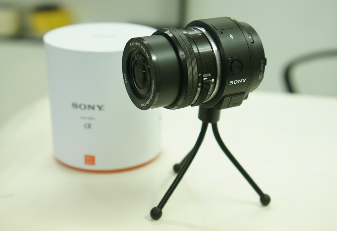 Do choi chup anh Sony QX1 ve VN voi gia 12,9 trieu hinh anh